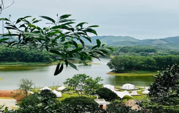 Vẻ đẹp thiên nhiên hồ Ghềnh Chè