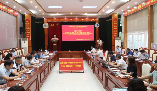Đảng ủy Công ty CP Kim loại màu Thái Nguyên - Vimico tổ chức học tập, quán triệt Nghị quyết Hội nghị Trung ương 5 khóa XIII