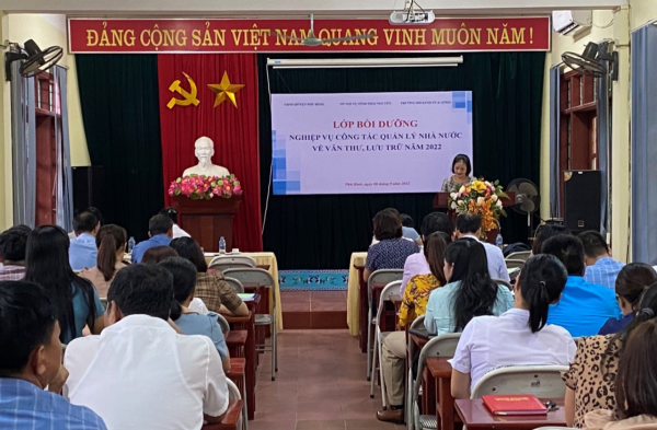 Phú Bình: Bồi dưỡng nghiệp vụ công tác quản lý nhà nước về văn thư, lưu trữ năm 2022