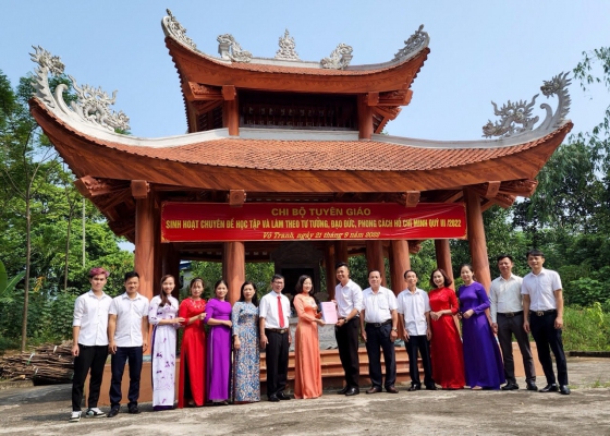 Đổi mới hình thức sinh hoạt chuyên đề về học tập và làm theo tư tưởng, đạo đức, phong cách Hồ Chí Minh