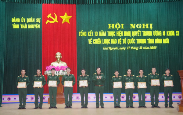Tổng kết 10 năm thực hiện Nghị quyết Trung ương 8 khóa XI về Chiến lược bảo vệ Tổ quốc trong tình hình mới