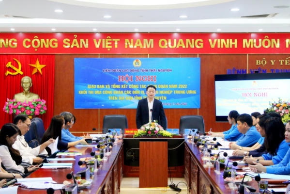 Tiếp tục đẩy mạnh phong trào thi đua trong hoạt động công đoàn