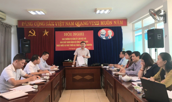 Ban Thường vụ Đảng uỷ Khối các cơ quan tỉnh làm việc với cấp uỷ cơ sở