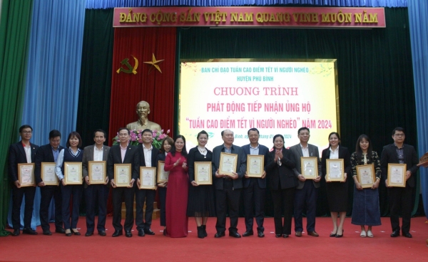 Phú Bình: Phát động, tiếp nhận ủng hộ “Tuần cao điểm Tết vì người nghèo” năm 2024
