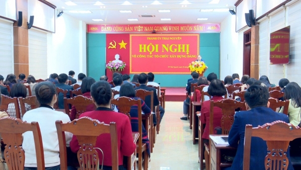 Tăng cường ứng dụng sổ tay đảng viên điện tử trong sinh hoạt chi bộ
