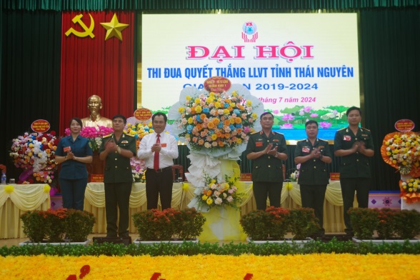 Xây dựng lực lượng vũ trang Thái Nguyên vững mạnh toàn diện