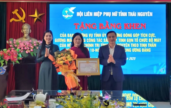 Hội Liên hiệp Phụ nữ tỉnh tổ chức hội nghị công bố các quyết định về công tác cán bộ