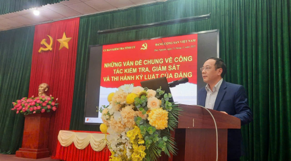 Đảng ủy phường Quan Triều tổ chức lớp bồi dưỡng nghiệp vụ công tác kiểm tra, giám sát