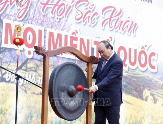 Chủ tịch nước dự Ngày hội "Sắc Xuân trên mọi miền Tổ quốc"