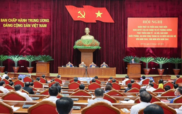 Bộ Chính trị tổ chức Hội nghị toàn quốc quán triệt và triển khai thực hiện Nghị quyết số 11-NQ/TW