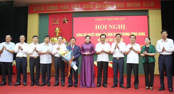 Công bố quyết định của Ban Bí thư Trung ương Đảng về công tác cán bộ