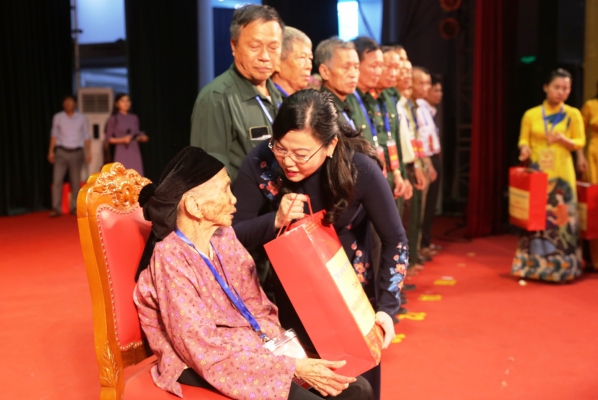Tích cực nhân rộng các phong trào “Đền ơn đáp nghĩa”