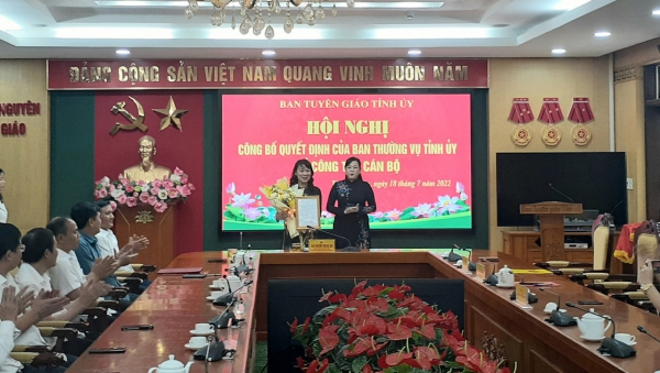 Công bố quyết định của Ban Thường vụ Tỉnh ủy về công tác cán bộ
