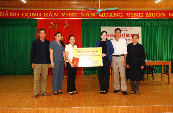 Đồng chí Bí thư Tỉnh ủy dự sinh hoạt chi bộ tại huyện Võ Nhai