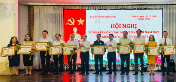 Chủ động, kịp thời nắm bắt, tổng hợp, phản ánh tình hình dư luận xã hội trong cán bộ, đảng viên và nhân dân