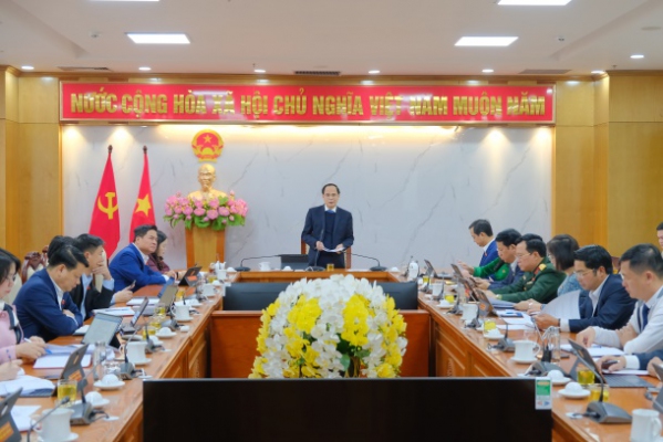 Phát huy tinh thần trách nhiệm, thẳng thắn và tâm huyết thảo luận các nội dung trình tại Kỳ họp