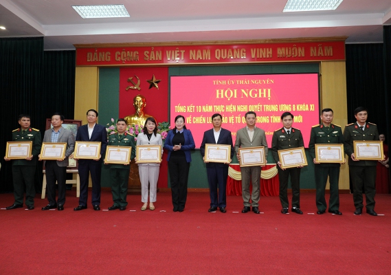 Tổng kết 10 năm thực hiện Nghị quyết Trung ương 8, khóa XI về Chiến lược bảo vệ Tổ quốc trong tình hình mới
