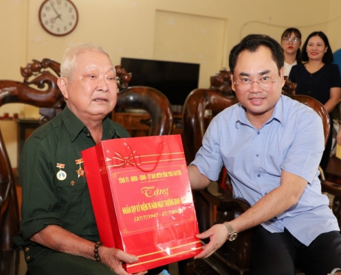 Tiếp tục các hoạt động tri ân nhân kỷ niệm 76 năm Ngày Thương binh - Liệt sĩ (27/7/1947 - 27/7/2023)