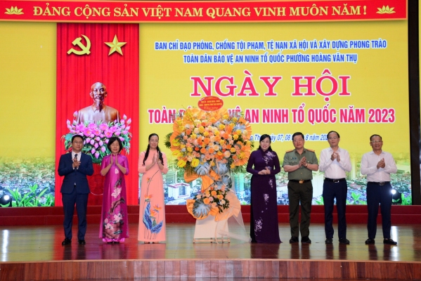 Các đồng chí lãnh đạo tỉnh tham dự “Ngày hội toàn dân bảo vệ an ninh Tổ quốc” tại các địa phương