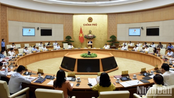 Chính phủ họp phiên thường kỳ tháng 8