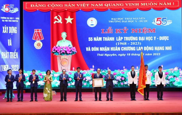 Trường Đại học Y - Dược Thái Nguyên kỷ niệm 55 năm thành lập và đón nhận Huân chương Lao động hạng Nhì