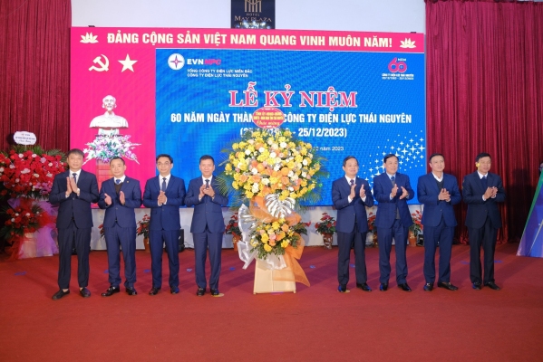 Công ty Điện lực Thái Nguyên kỷ niệm 60 năm Ngày thành lập 