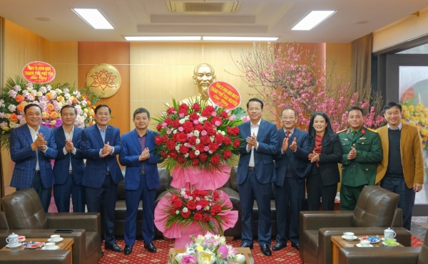 Chúc mừng nhân kỷ niệm 94 năm Ngày thành lập Đảng