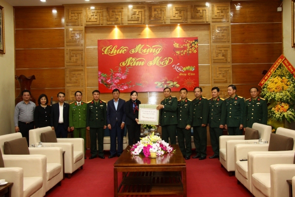Đồng chí Bí thư Tỉnh ủy thăm, chúc Tết một số đơn vị