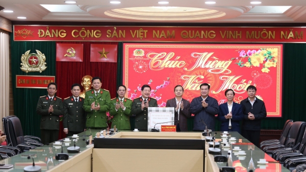 Đồng chí Phó Bí thư Thường trực Tỉnh ủy thăm, động viên các đơn vị, địa phương dịp Tết Nguyên đán