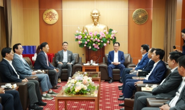 Đồng chí Bí thư Tỉnh ủy tiếp và làm việc với Tổng Giám đốc toàn cầu của Tập đoàn Lotte