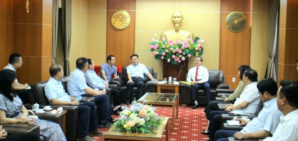 Đồng chí Phó Bí thư Thường trực Tỉnh ủy tiếp đại diện Tập đoàn XINFA (Trung Quốc)