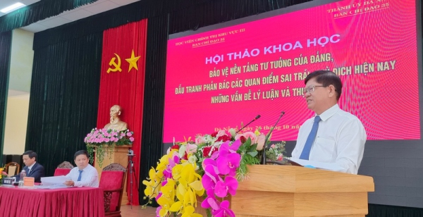 Nêu cao trách nhiệm của cán bộ, đảng viên trong bảo vệ nền tảng tư tưởng của Đảng
