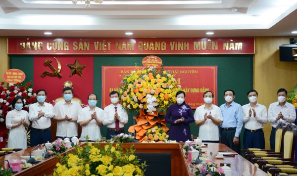 Bí thư Tỉnh ủy chúc mừng ngành Tổ chức xây dựng Đảng nhân ngày truyền thống