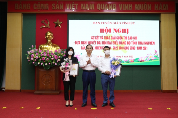 Tiếp tục thực hiện tốt vai trò là “cầu nối” đưa nghị quyết của Đảng vào cuộc sống