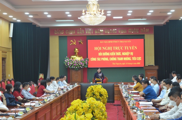 Bồi dưỡng kiến thức, nghiệp vụ công tác phòng, chống tham nhũng, tiêu cực