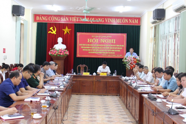 Phú Bình: Sơ kết công tác khoa giáo, hoạt động báo cáo viên, cộng tác viên dư luận xã hội 6 tháng đầu năm 2022