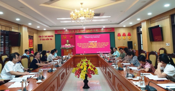 Nâng cao nhận thức của cán bộ, đảng viên trong công tác xây dựng Đảng