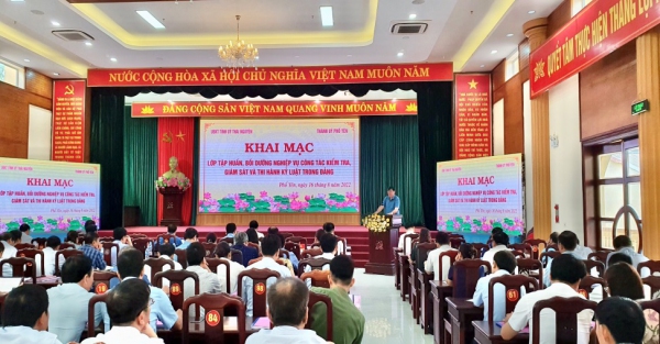 Bồi dưỡng nghiệp vụ công tác kiểm tra, giám sát của Đảng