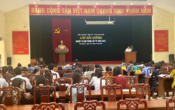 Bồi dưỡng nghiệp vụ Văn phòng cấp uỷ năm 2022