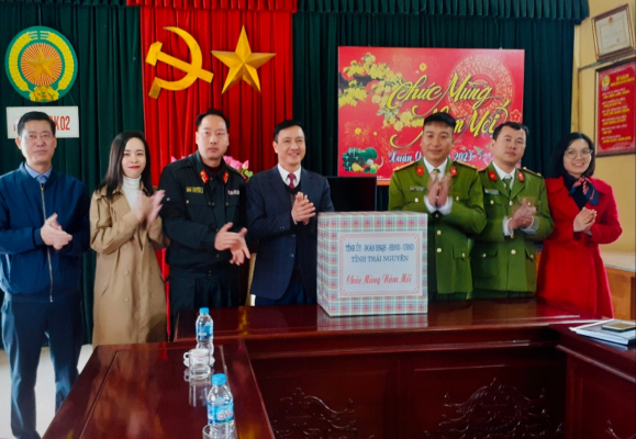 Đồng chí Trưởng ban Tuyên giáo Tỉnh uỷ thăm, chúc Tết cán bộ, chiến sĩ Phòng Cảnh sát cơ động, Công an tỉnh