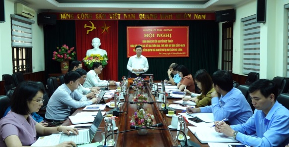 Tiếp tục quan tâm nâng cao chất lượng hoạt động của các đảng bộ, chi bộ cơ sở