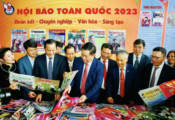 Giữ vững vai trò là “cầu nối” vững chắc giữa Đảng, chính quyền với Nhân dân trong tình hình mới