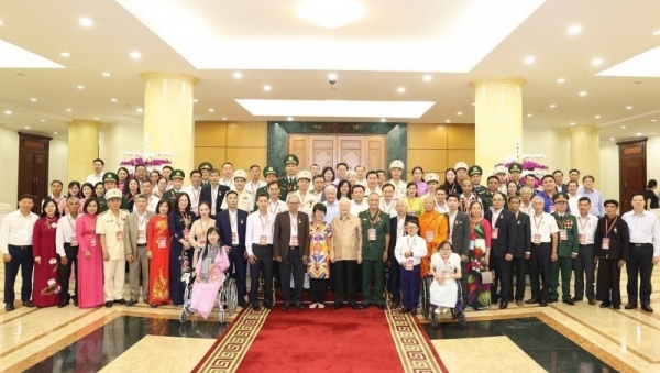 Tư tưởng, đạo đức, phong cách Hồ Chí Minh mãi mãi trường tồn cùng dân tộc Việt Nam văn hiến và anh hùng
