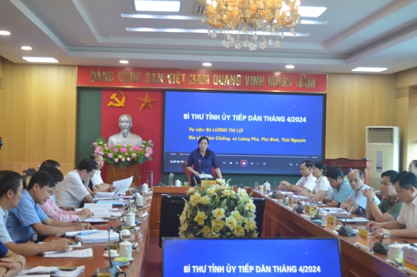 Đồng chí Bí thư Tỉnh uỷ tiếp công dân định kỳ tháng 4/2024