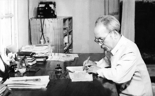 Chủ tịch Hồ Chí Minh - Người sáng lập và xây dựng nền báo chí cách mạng Việt Nam