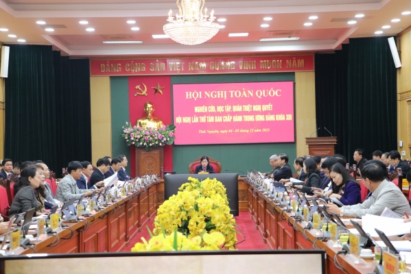 Tiếp tục đổi mới công tác học tập, quán triệt, tuyên truyền và triển khai thực hiện nghị quyết của Đảng trong tình hình hiện nay