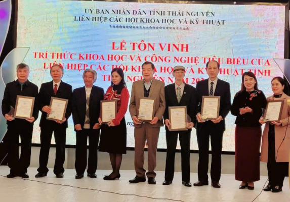 Tôn vinh 30 trí thức khoa học và công nghệ tiêu biểu