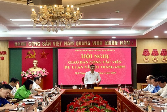 Tăng cường nắm bắt kết hợp tuyên truyền việc thực hiện sắp xếp, tinh gọn bộ máy của hệ thống chính trị