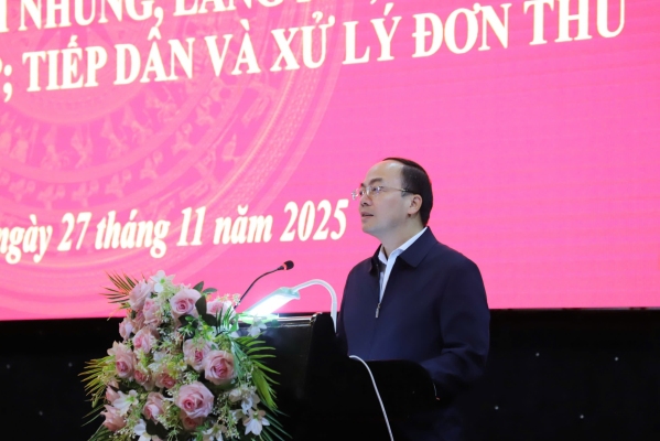 Gần 400 đại biểu được tập huấn nghiệp vụ công tác nội chính, phòng, chống tham nhũng, lãng phí, tiêu cực, cải cách tư pháp; tiếp dân và xử lý đơn thư