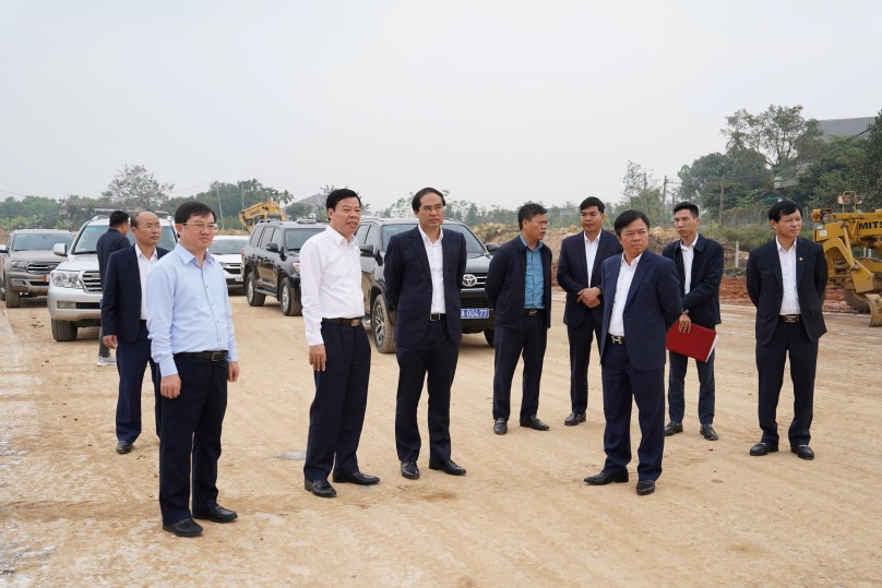 Đảm bảo các điều kiện để Lễ khánh thành Sân vận động tỉnh và Giải bóng đá Tứ hùng - Thái Nguyên năm 2025 thành công tốt đẹp